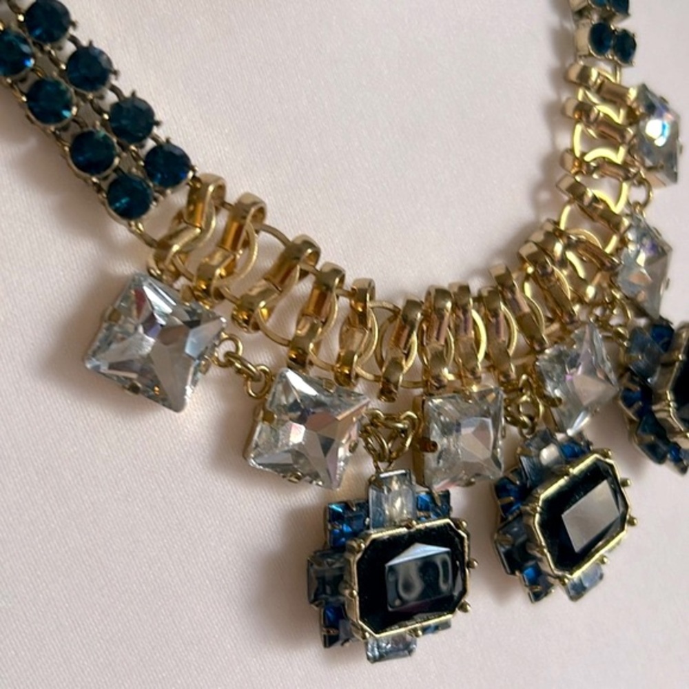 Ann Taylor Chunky Bold Statement Faceted Rhinestone and Gold Tone Link Necklace - Picture 2 of 7